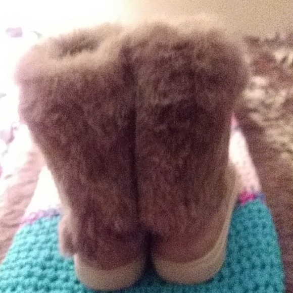 Tory Burch furry super cute boots!!!1 hour sale!!! - Picture 5 of 6